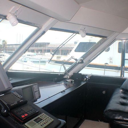 Your Own Private Yacht Hotel Sant Adria de Besos Buitenkant foto