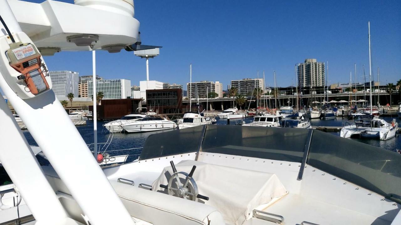 Your Own Private Yacht Hotel Sant Adria de Besos Buitenkant foto