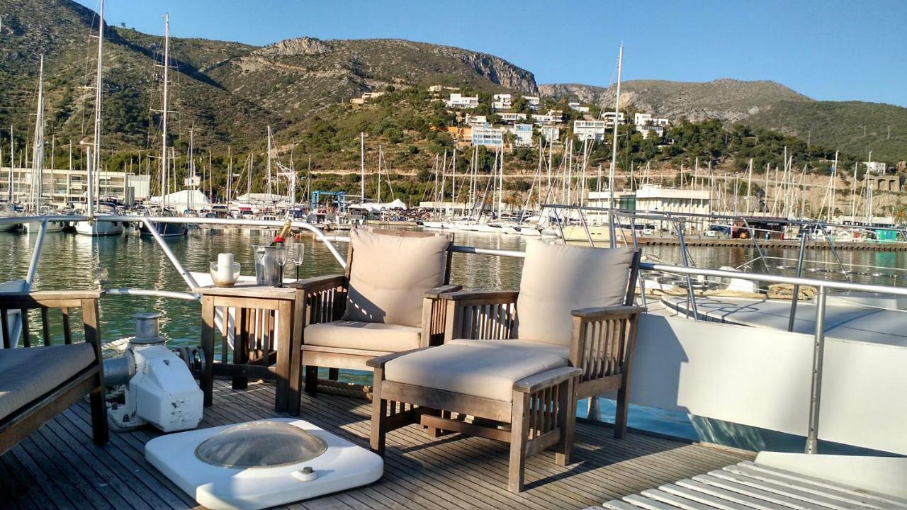 Your Own Private Yacht Hotel Sant Adria de Besos Buitenkant foto