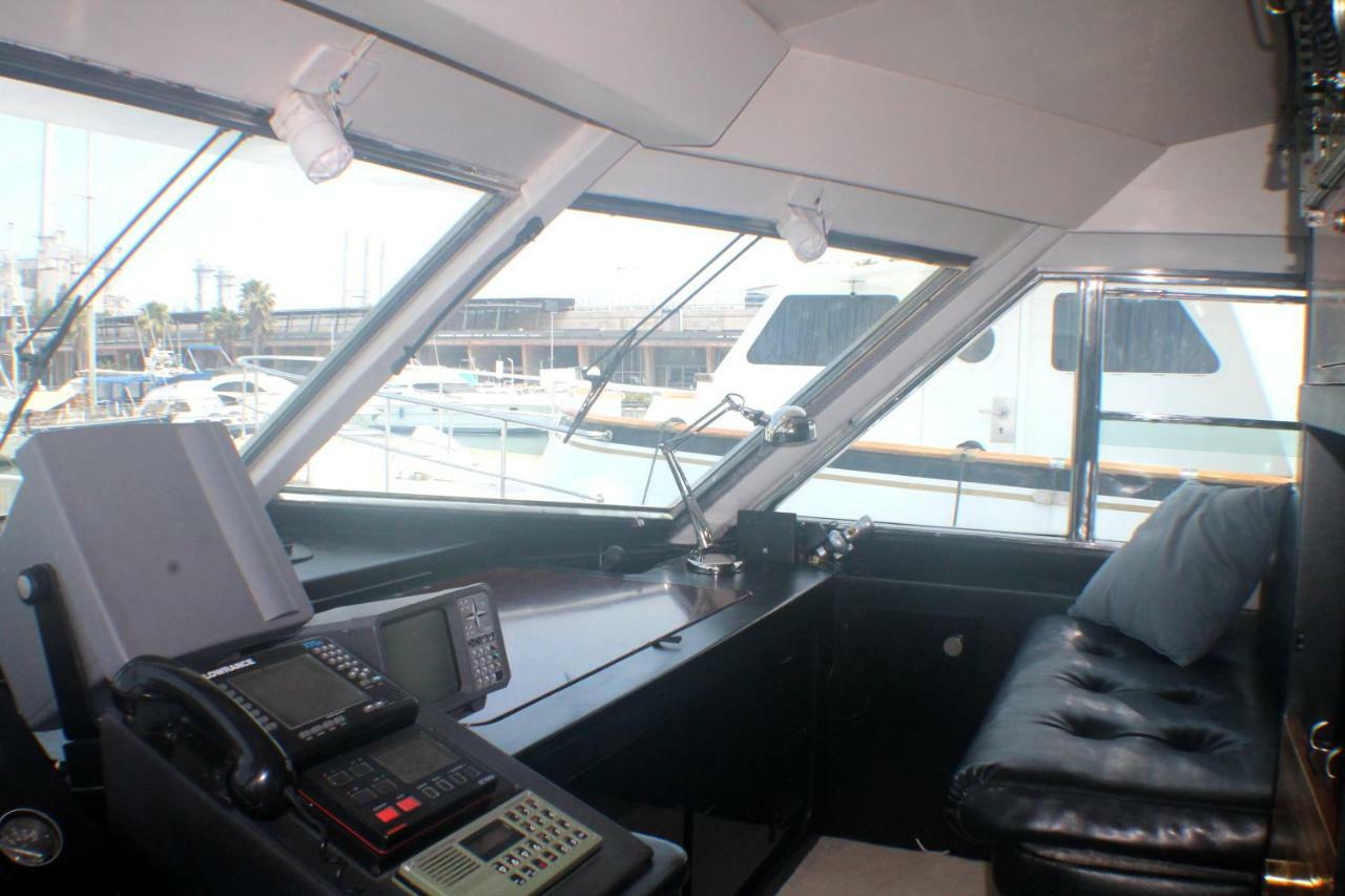 Your Own Private Yacht Hotel Sant Adria de Besos Buitenkant foto